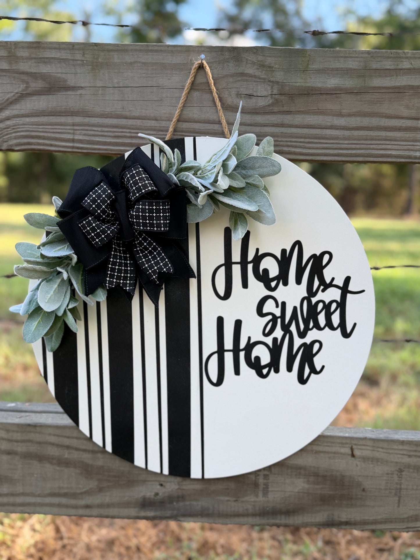 "Home Sweet Home" Striped Round Sign