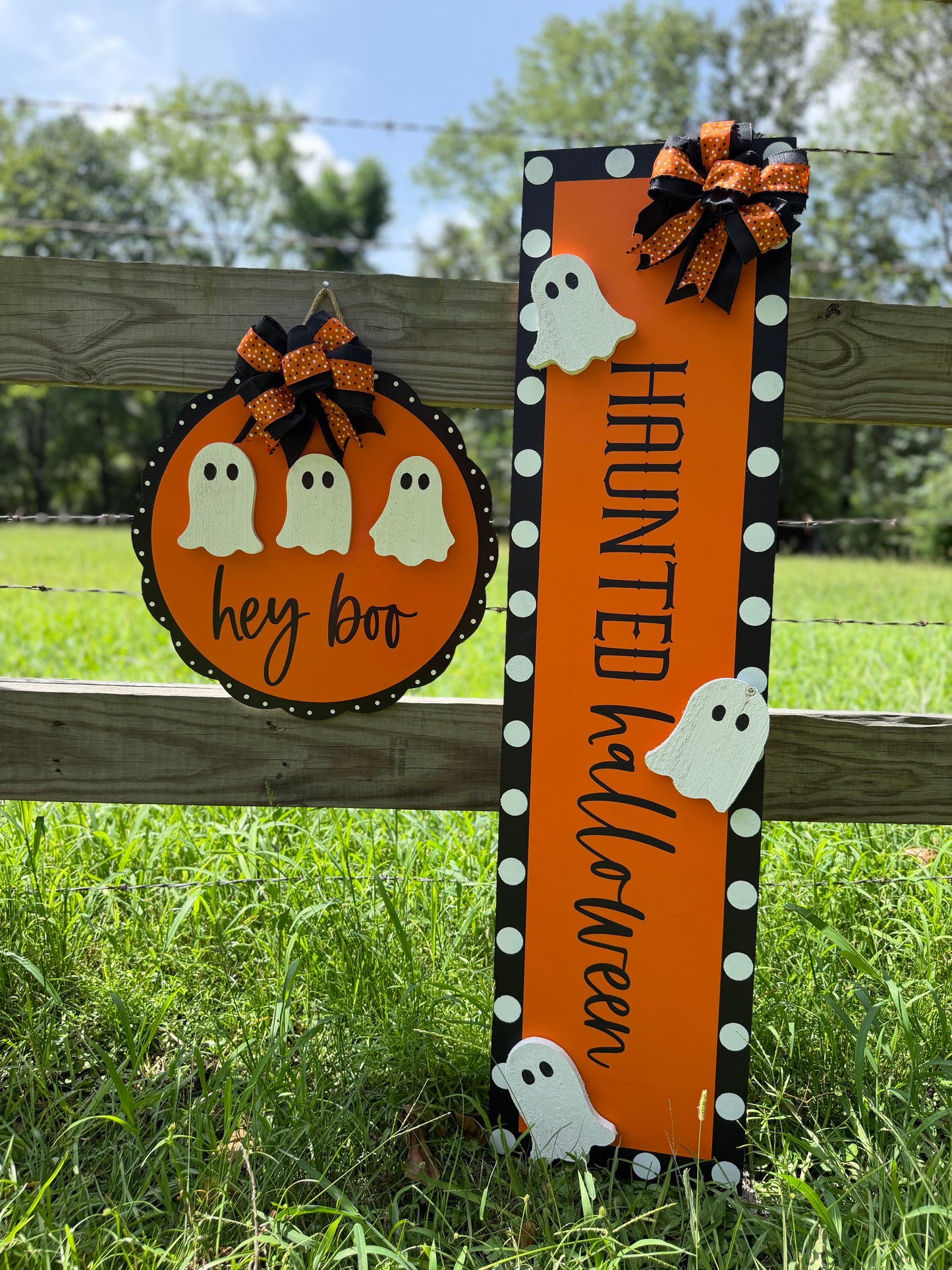 "Hey Boo" Door Hanger and "Haunted Halloween" Leaner Set