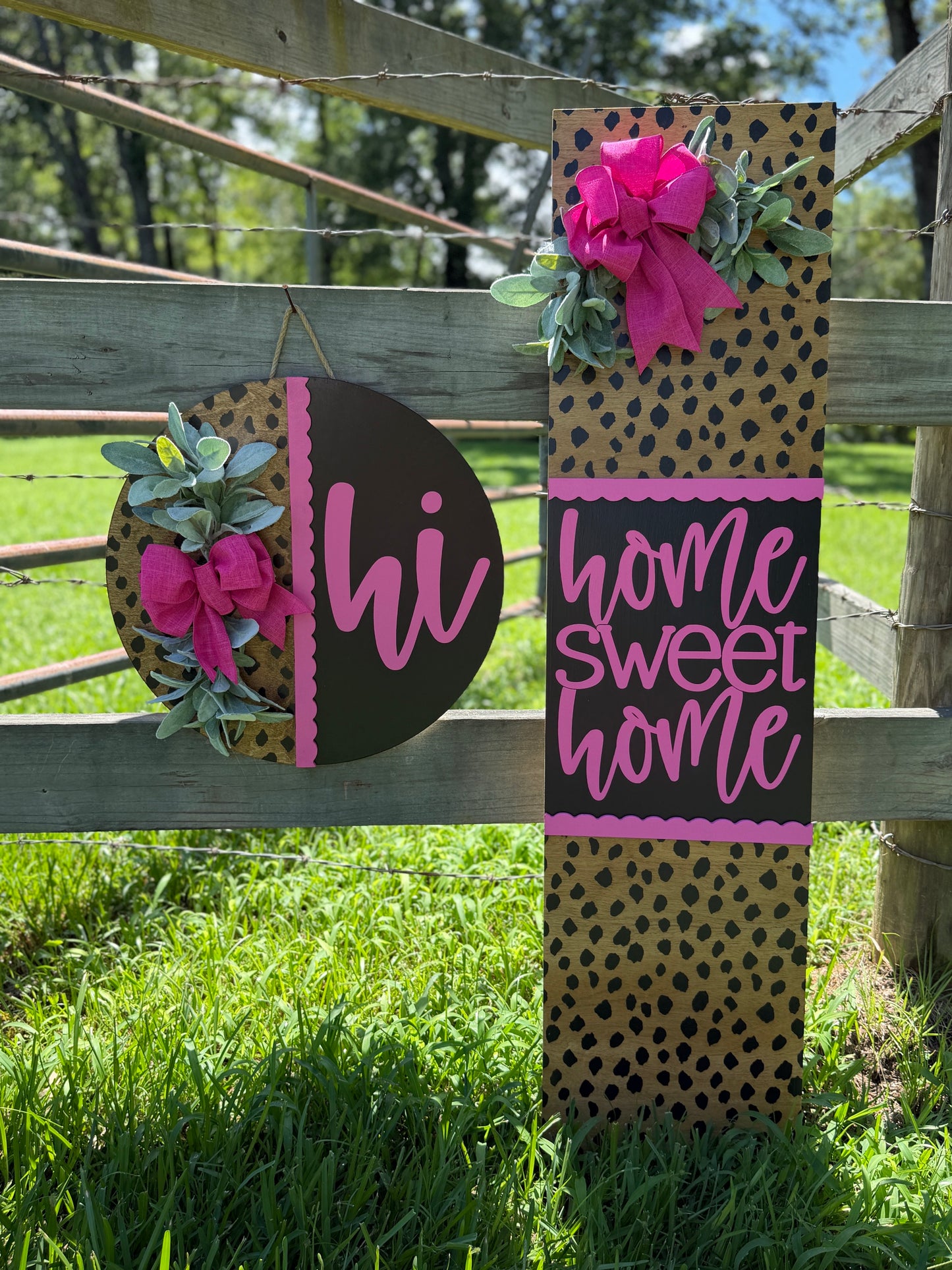 Cheetah Print "Home Sweet Home" Leaner and "Hi" Round Door Hanger Set